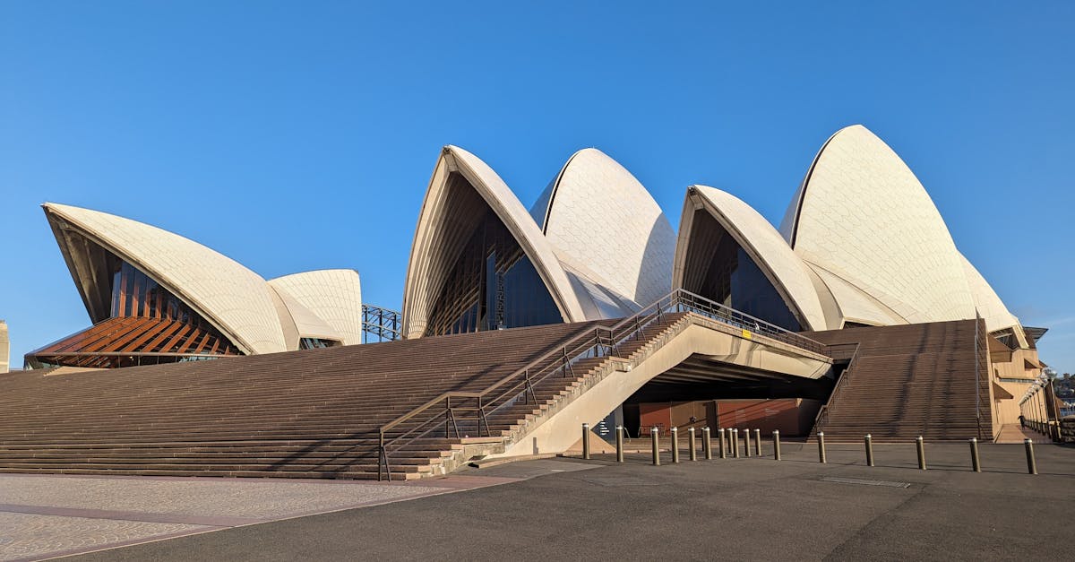 The Role of Ceramic Coating in Achieving a Glossy Finish